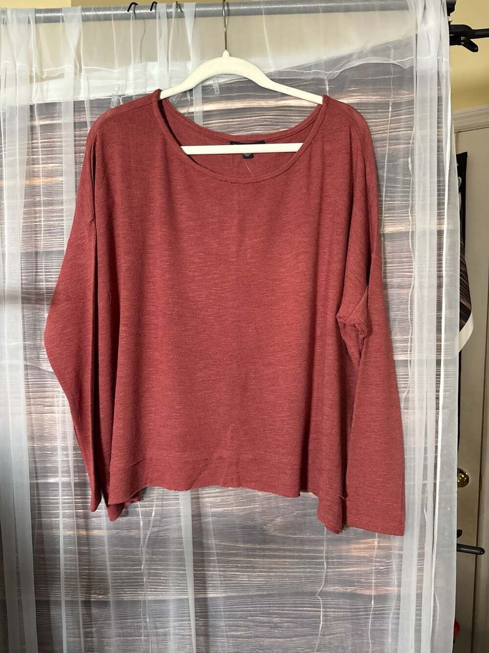 American Eagle Outfitters Women's XL Long Sleeve Split Back Knit Top Burnt Red